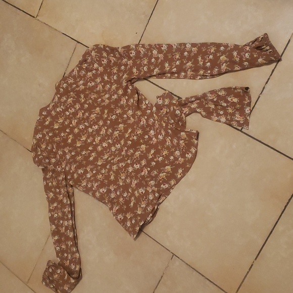 Reformation new Toulouse wrap blouse size small - Picture 10 of 10